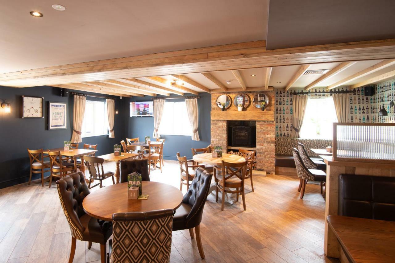 Paisley Pear, Brackley By Marston'S Inns Экстерьер фото